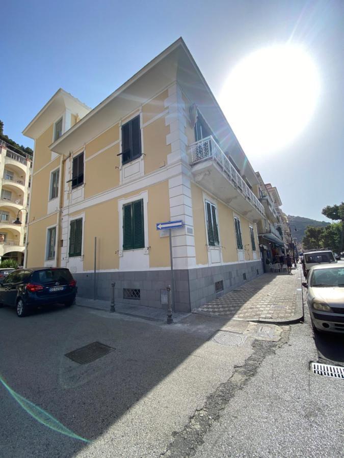 Apartamento Numero 5 al mare Maiori Exterior foto